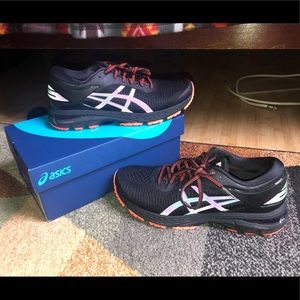 ASICS flytefoam running shoes